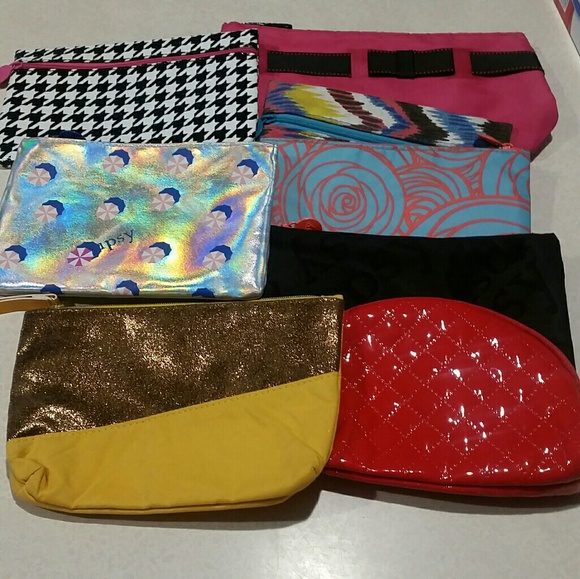 MYSTERY BOX Cosmetics bags and brushes 7 ct - Picture 6 of 9